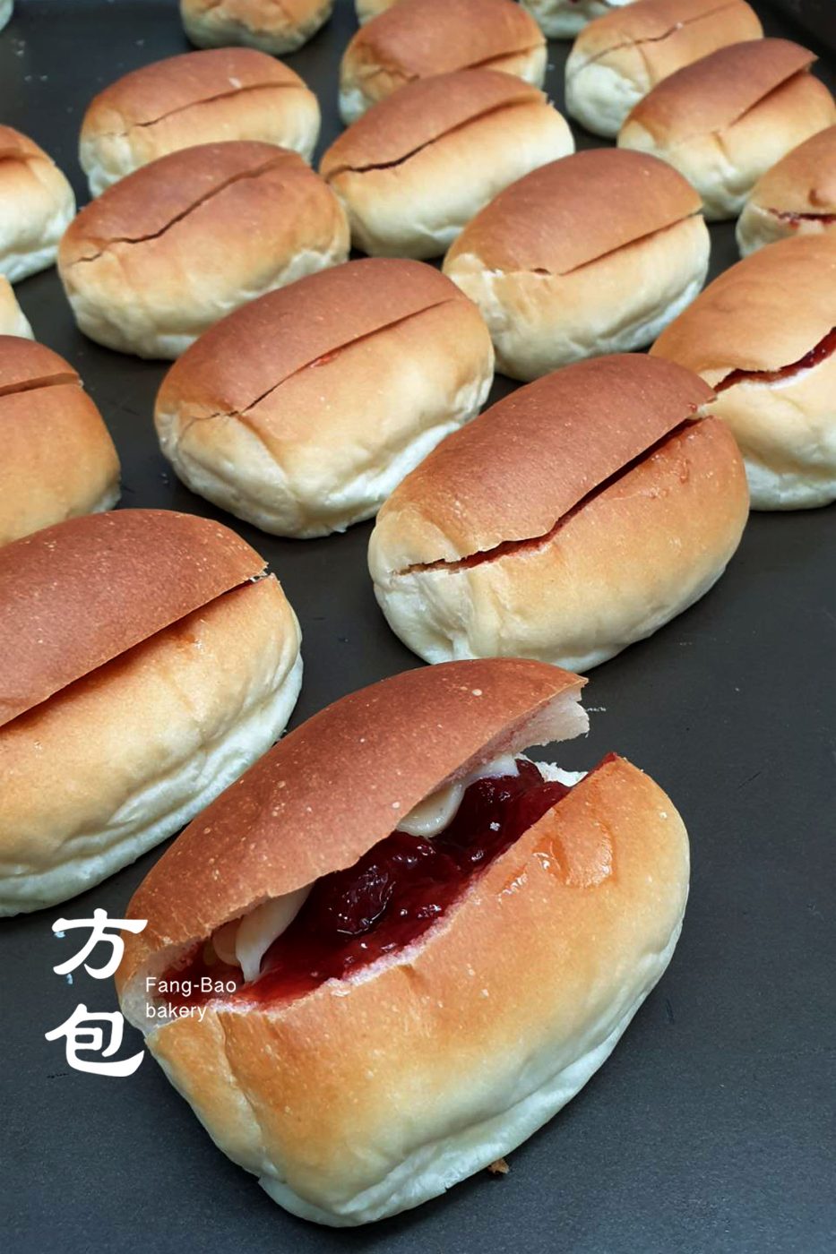 草莓牛奶餐包(5入)
